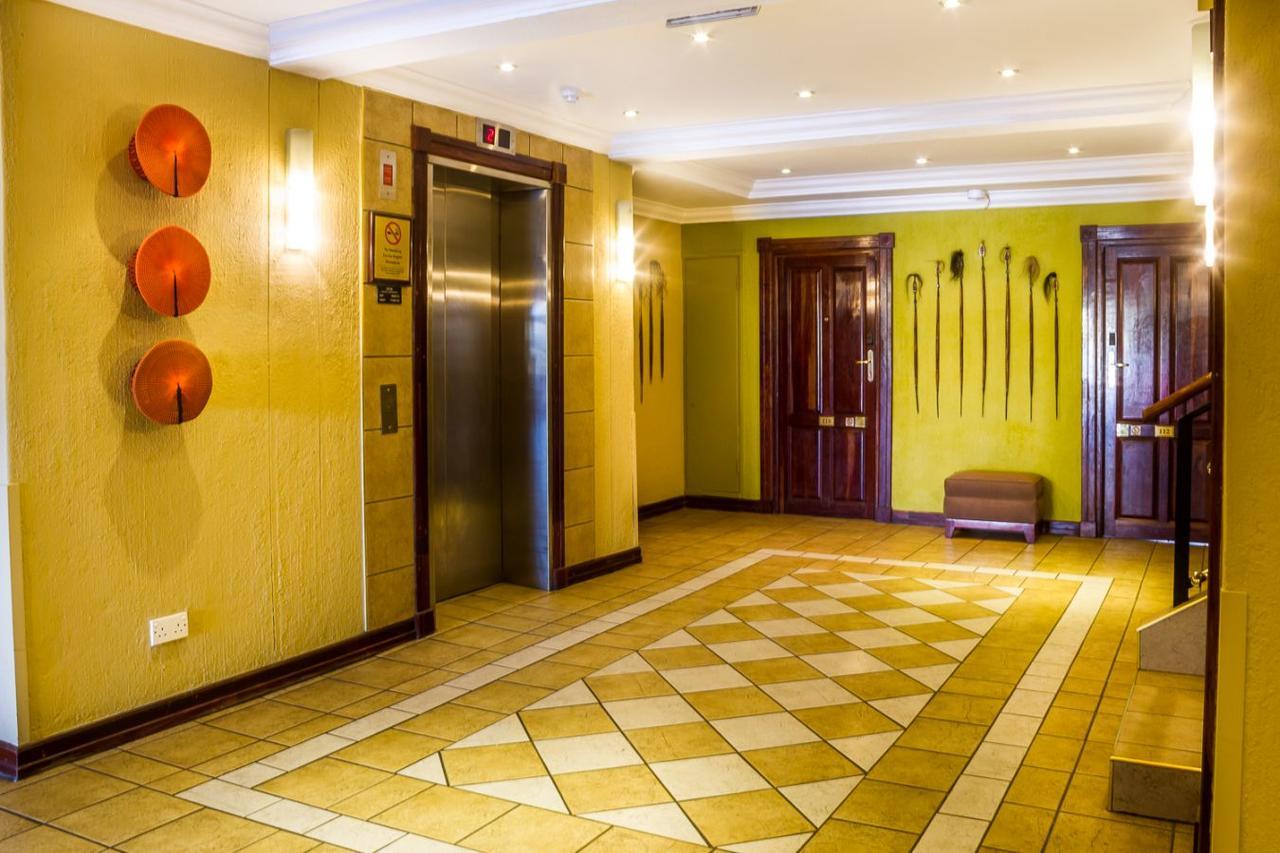 Peermont Mondior Hotel Габороне Экстерьер фото