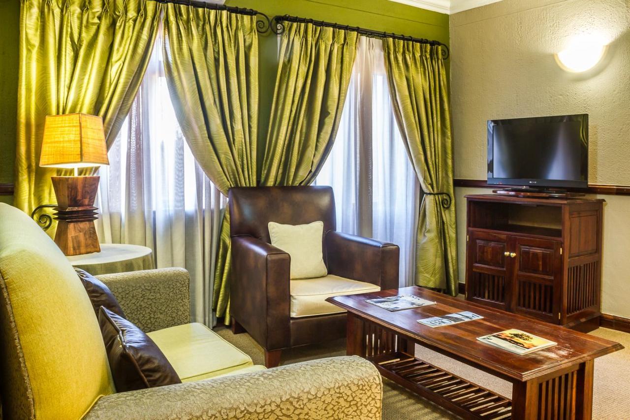 Peermont Mondior Hotel Габороне Экстерьер фото