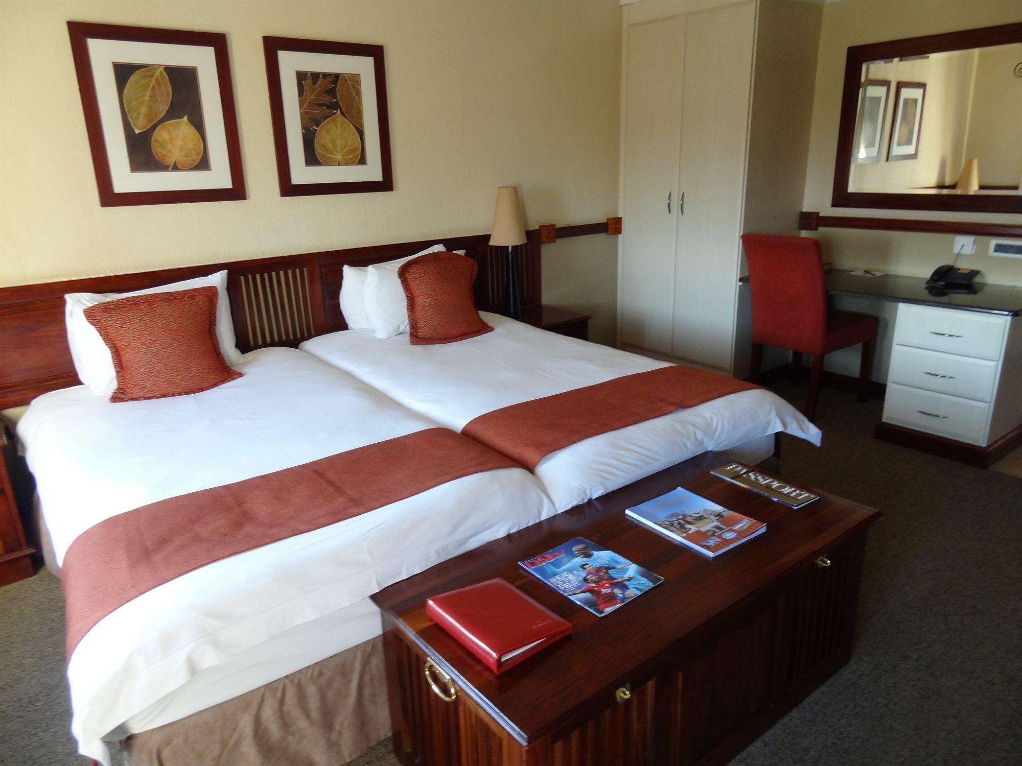 Peermont Mondior Hotel Габороне Экстерьер фото
