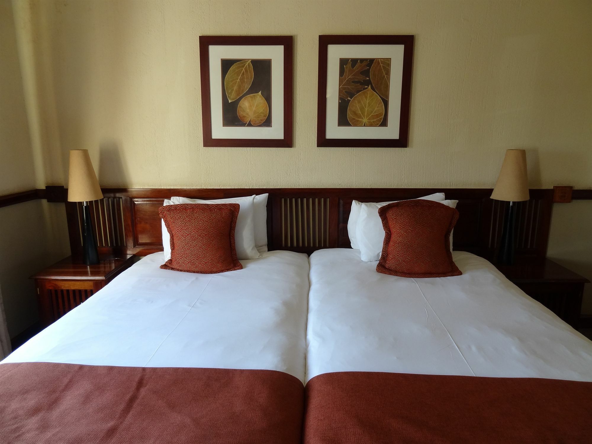 Peermont Mondior Hotel Габороне Экстерьер фото
