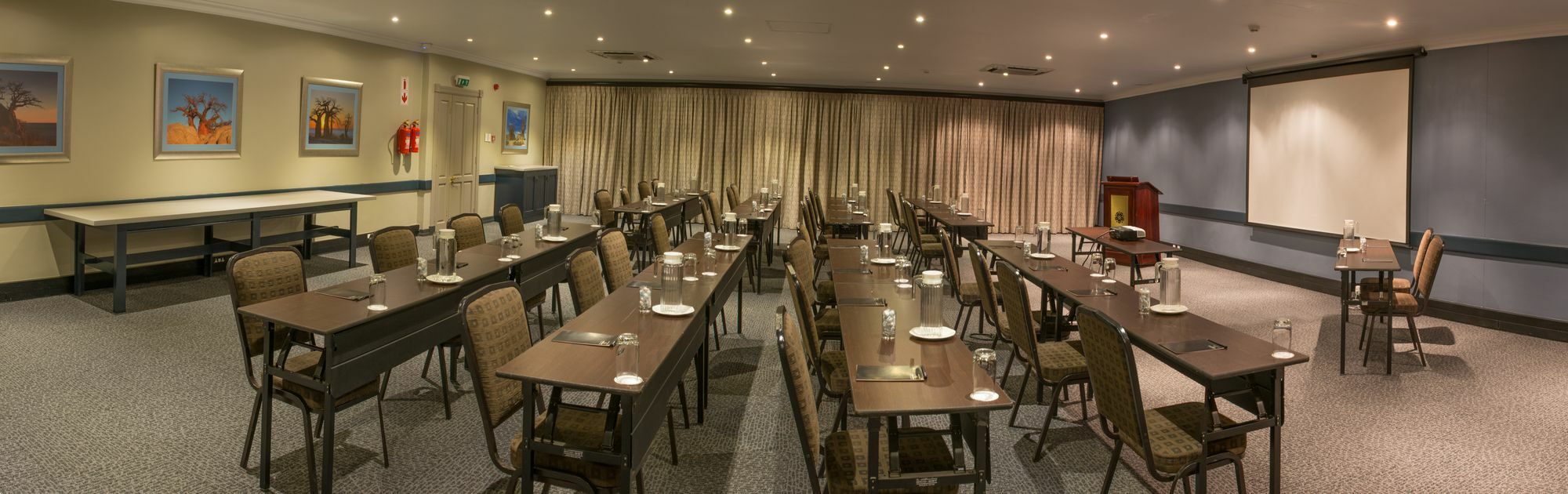 Peermont Mondior Hotel Габороне Экстерьер фото